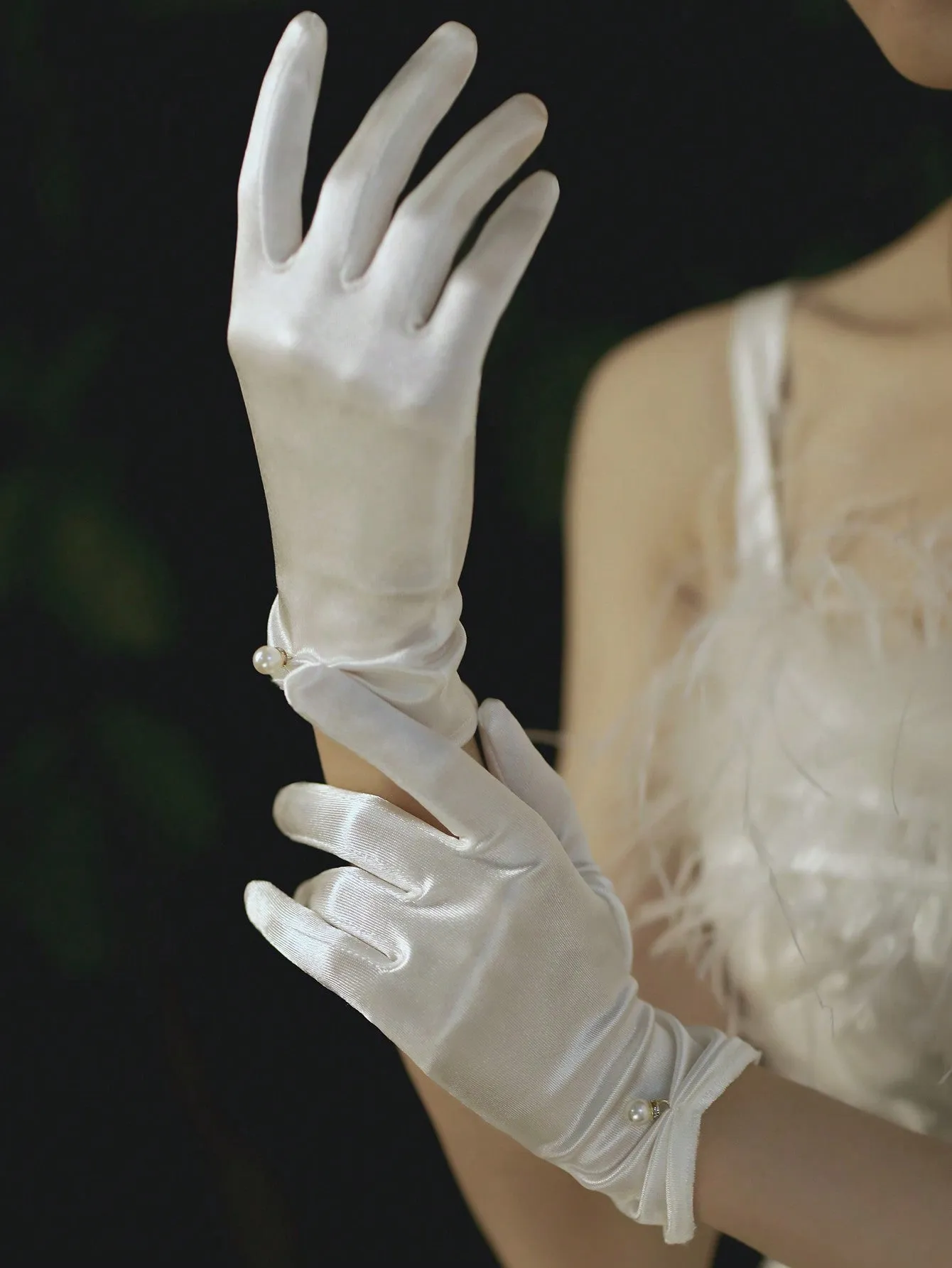 1pair White Short Satin & Pearl Solid Color Gloves Suitable For Wedding, Party, Driving And Daily Use