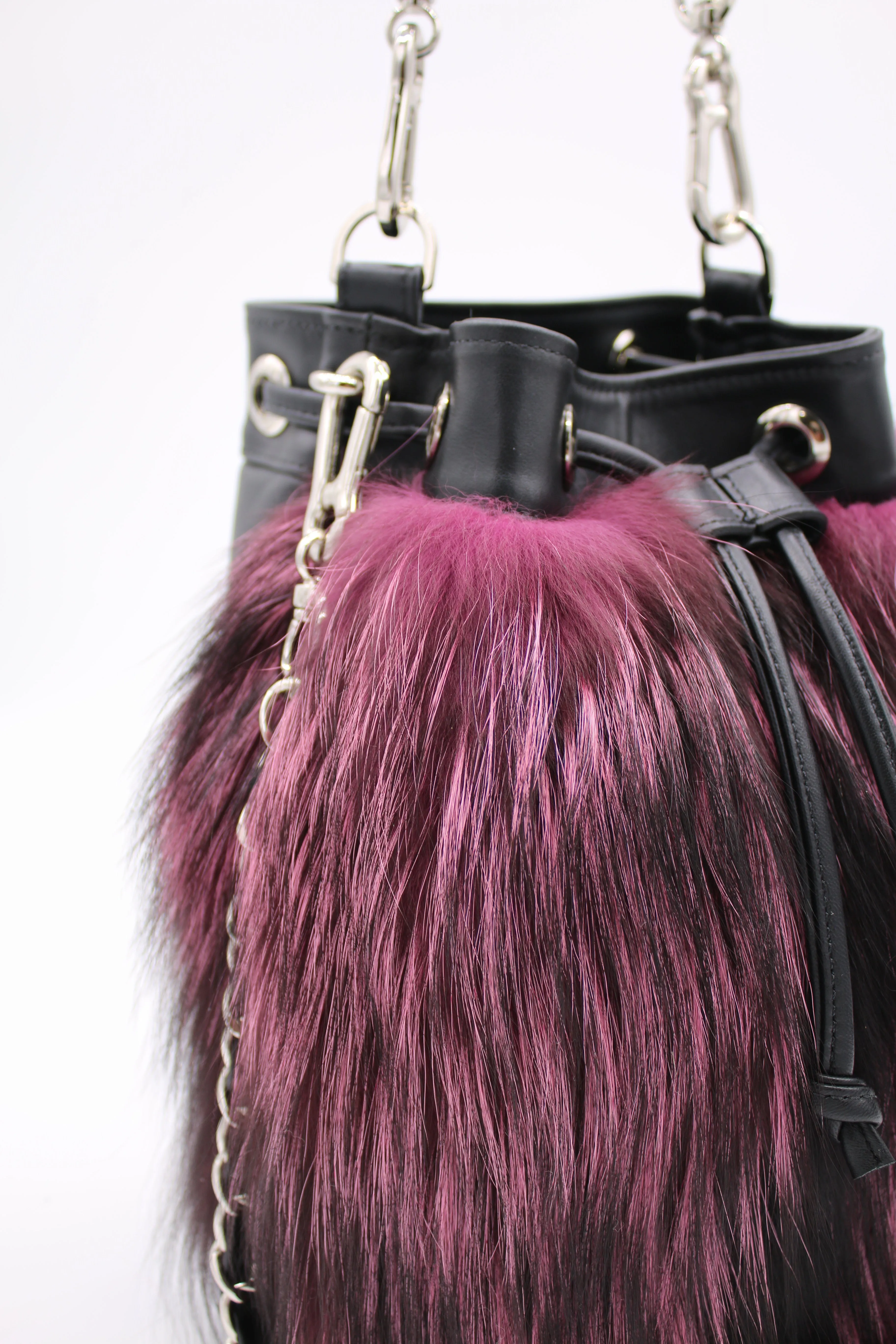 Brooklyn Bucket Bag | Berry Large